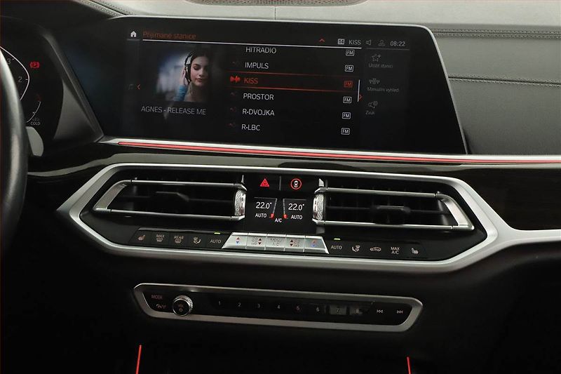 BMW X7 (2019) xDrive30d - fotka 9 z 29