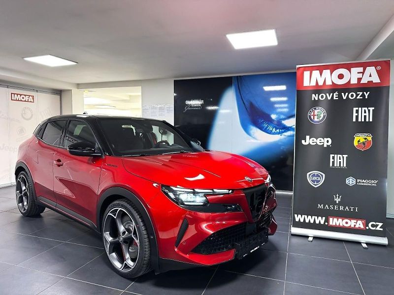 Alfa Romeo Junior (2025) Veloce 280k Elettrica 54 kWh * - fotka 1 z 22