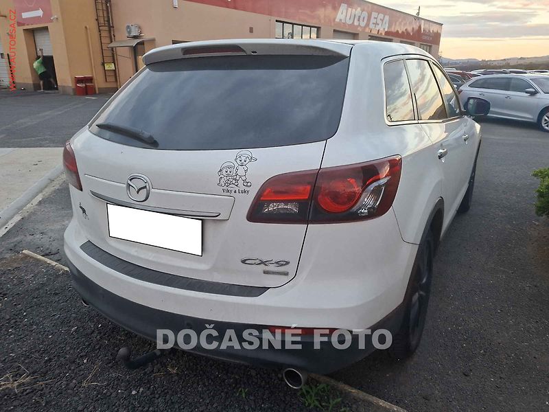 Mazda CX-9 (2015) 3.7i 4x4, 7míst, servis - fotka 2 z 3