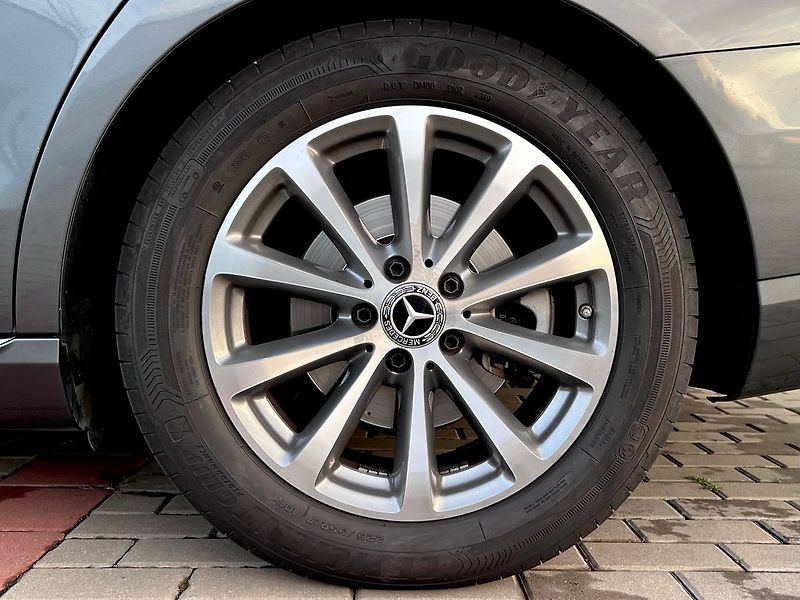 Mercedes-Benz Třídy E 220d Business-P.KAMERA-TAŽNÉ.Z - fotka 11 z 49