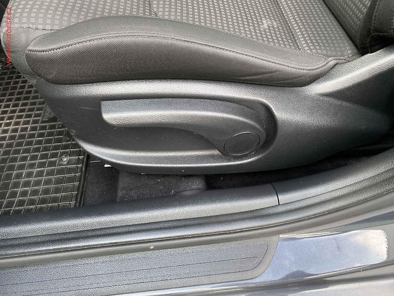 Kia Ceed (2021) 1.5 T-GDi, 1.maj,ČR, Spin - fotka 14 z 18