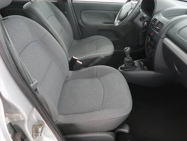 Renault Clio (2009) 1.2, po STK, plně pojízdný - fotka 9 z 14