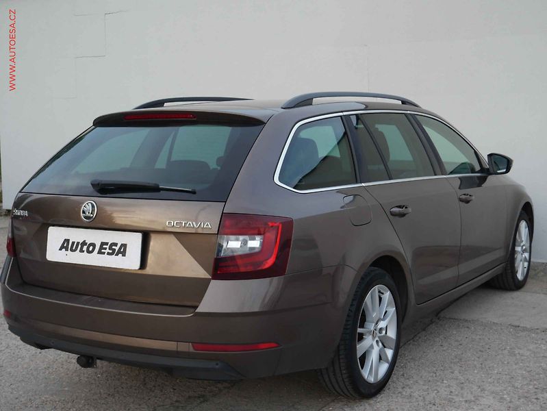 Škoda Octavia (2018) 1.6 TDi, ČR, Style, STK5/28 - fotka 6 z 18