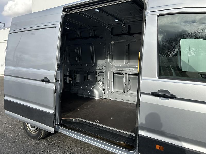 Volkswagen Crafter 2.0 TDI L2 H2 - fotka 11 z 22