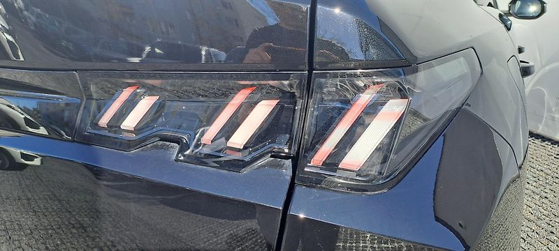 Peugeot 3008 (2025) BUSINESS Hybrid 145 e-DCS6 - fotka 14 z 22