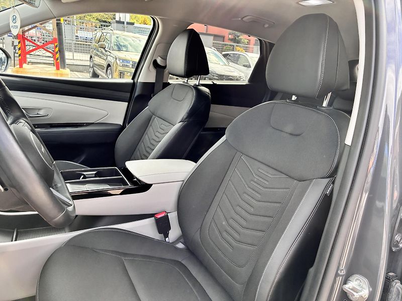 Hyundai Tucson 1.6T-GDi HEV 158kW DCT PREMIUM - fotka 10 z 35