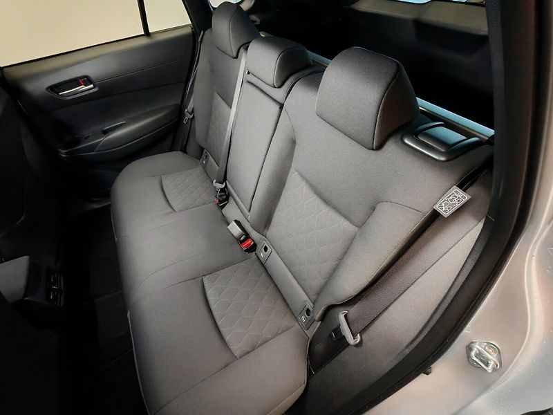 Toyota Corolla Cross 2.0 Hybrid Style Tech - fotka 11 z 19