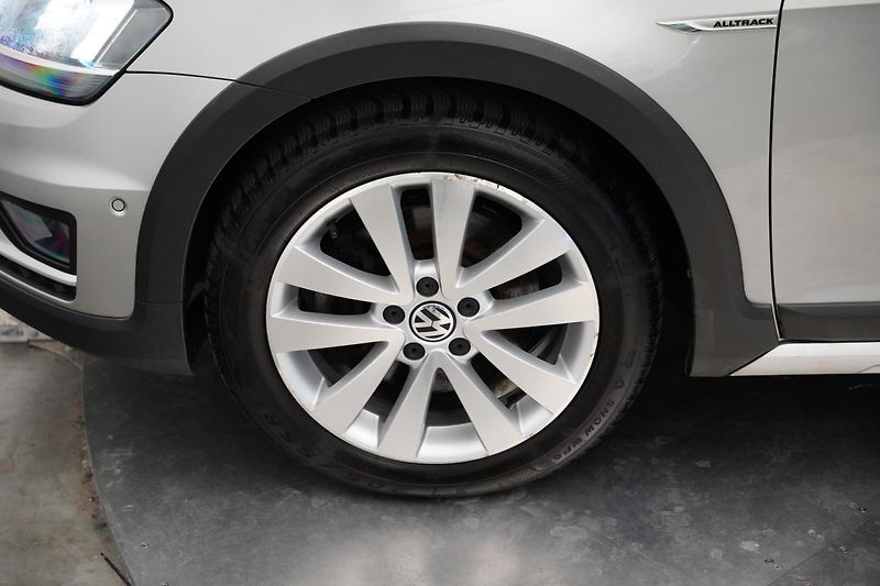 Volkswagen Golf - fotka 10 z 27