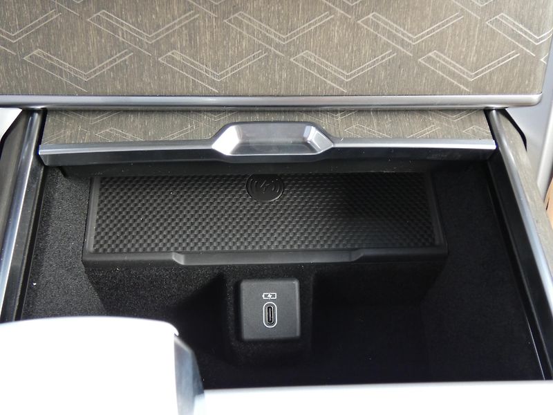 Land Rover Range Rover (2026) SV P615 LWB                    - fotka 32 z 64