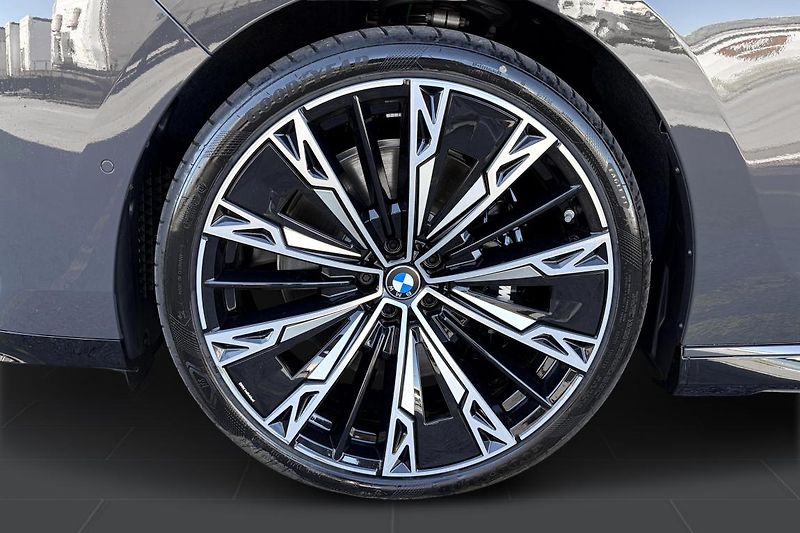BMW Řada 7 740 xDrive Sedan - fotka 5 z 15