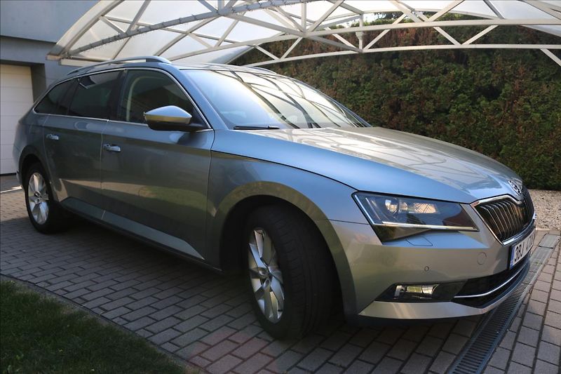 Škoda Superb 2,0 TDi, DSG , 4x4 - fotka 3 z 52