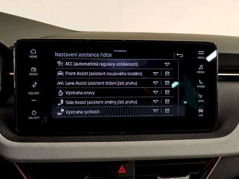 Škoda Scala (2025) 1.0 TSI 85 kW DSG Top Selectio - fotka 11 z 29