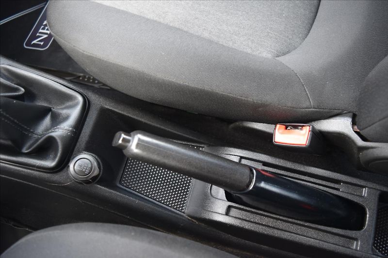 Fiat Grande Punto 1,2 i 51KW PO ROZVODECH KLIMA - fotka 39 z 42