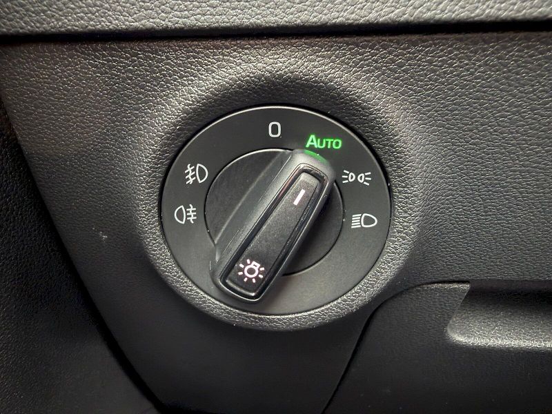 Škoda Karoq (2019) 1.5 TSI 110kW SportLine - fotka 11 z 35