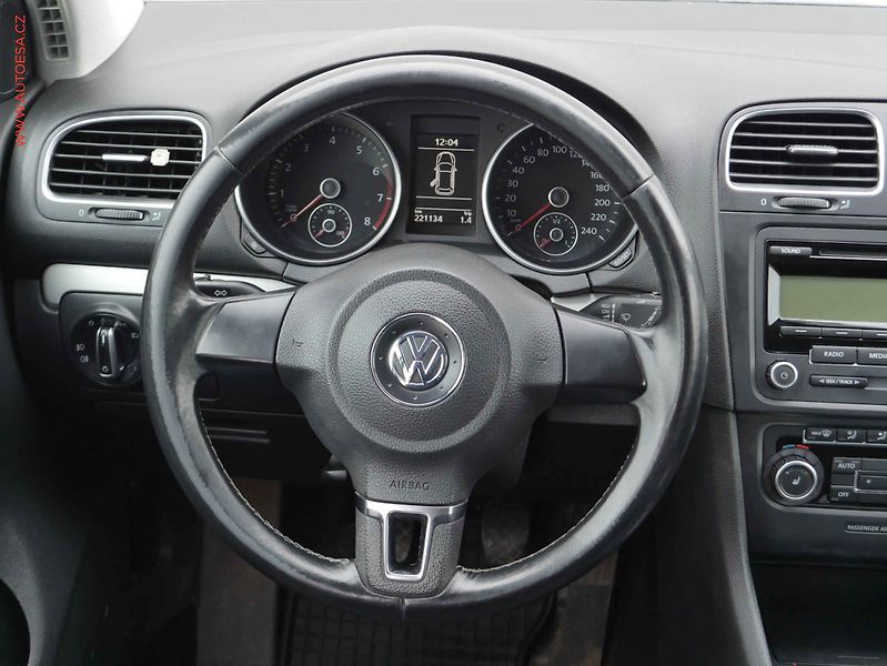 Volkswagen Golf (2011) 1.2 TSi, Comfortline - fotka 13 z 15