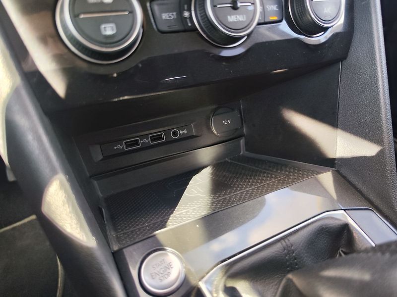 Volkswagen Tiguan Allspace 2.0 TDI/110kW Highline 4x4 - fotka 27 z 38