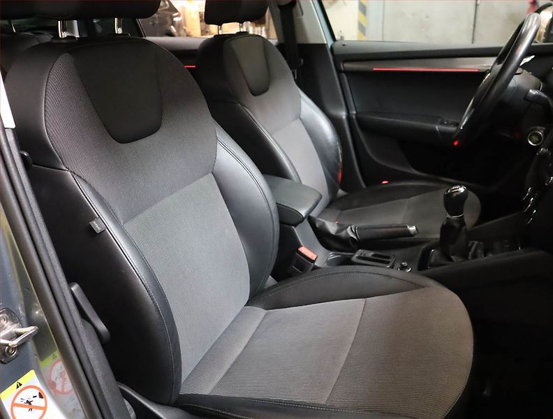 Škoda Octavia (2019) Style 1.5 TSI, Kůže, Navi - fotka 9 z 19