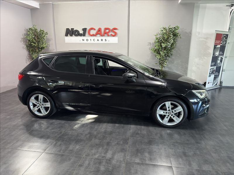 Seat Leon 2,0   TDI FR 110KW VIRTUAL ACC - fotka 40 z 42