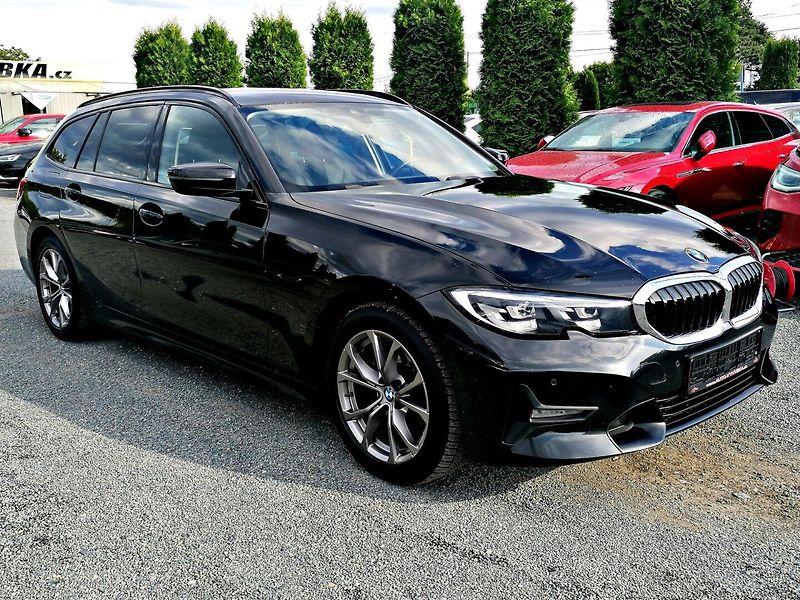 BMW Řada 3 (2020) 2.0 318D A/T Kůže - fotka 3 z 44