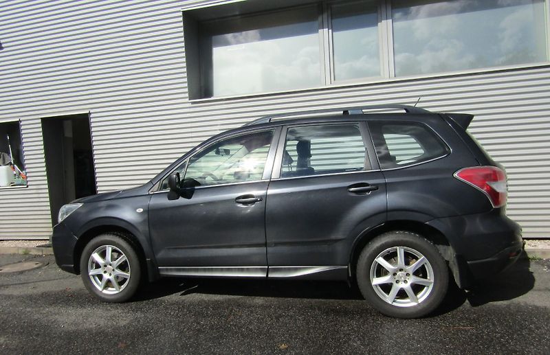 Subaru Forester (2014) 2,0D  6MT 1.maj.ČR plný servis - fotka 3 z 37