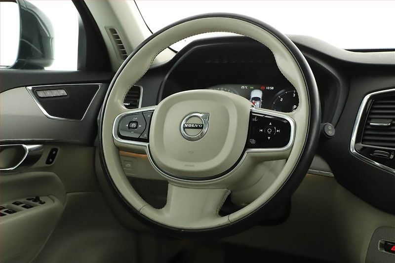 Volvo XC90 (2018) D5 AWD - fotka 8 z 21