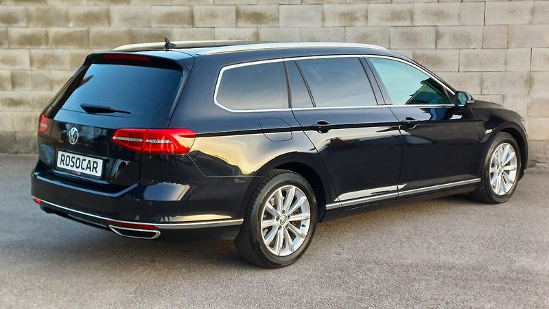 Volkswagen Passat Variant (2019) 2.0 Bi-TDI HIGHLINE - fotka 5 z 54