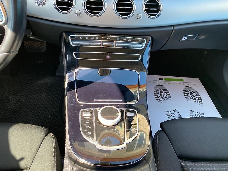 Mercedes-Benz Ostatní (2020) - fotka 13 z 19