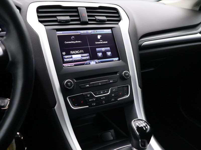 Ford Mondeo 2,0 TDCi 110kW CZ - fotka 21 z 31