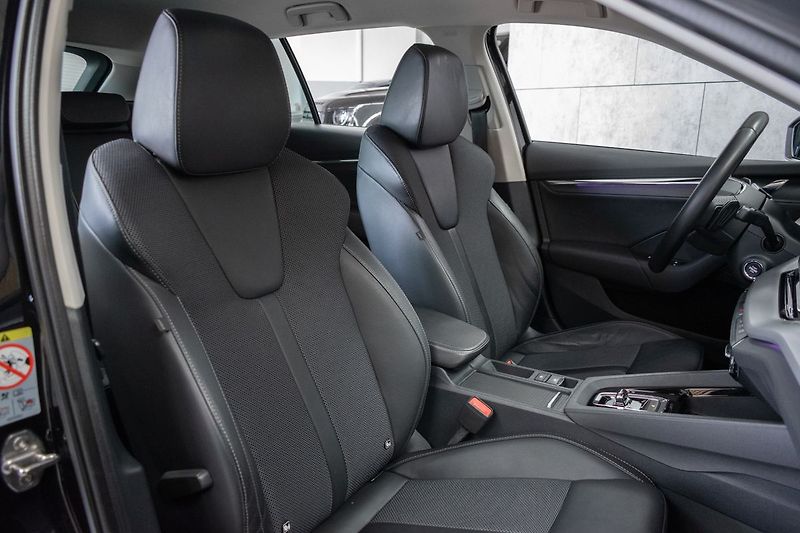 Škoda Octavia TSI*81kW*DSG*STYLE*KAMERA*ACC* - fotka 11 z 40