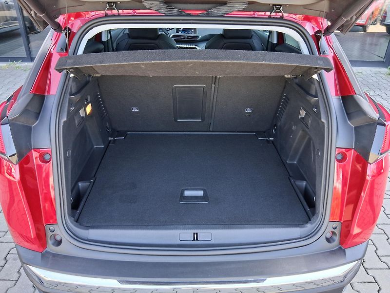 Peugeot 3008 ALLURE 1.2 PureTech 96 kW  - fotka 6 z 23