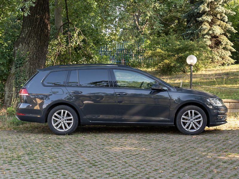 Volkswagen Golf 1.5 TSI DSG CarPlay ACC Senzor - fotka 5 z 29