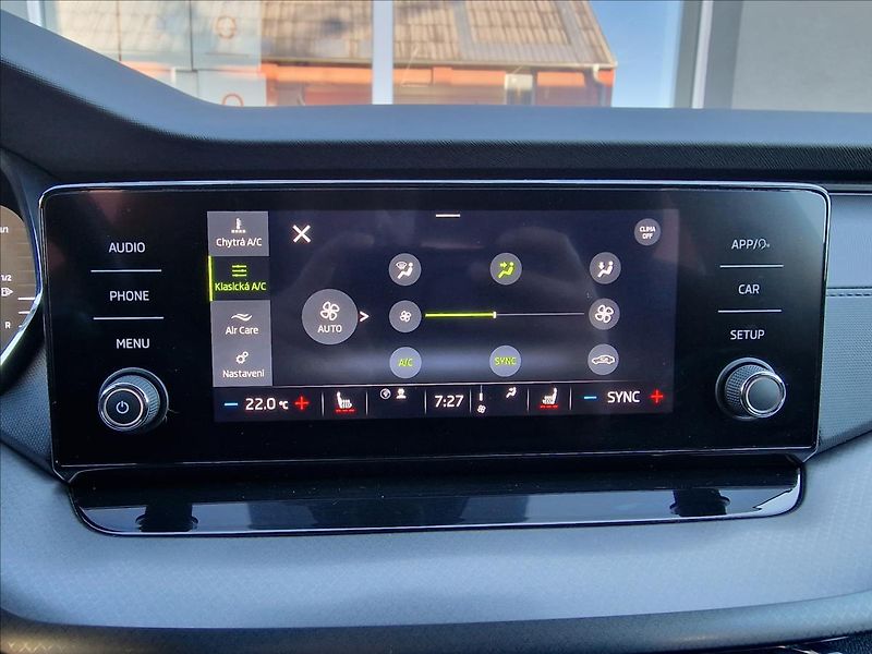 Škoda Octavia 1.5 TSI Ambition,ČR,1.Majitel - fotka 35 z 50