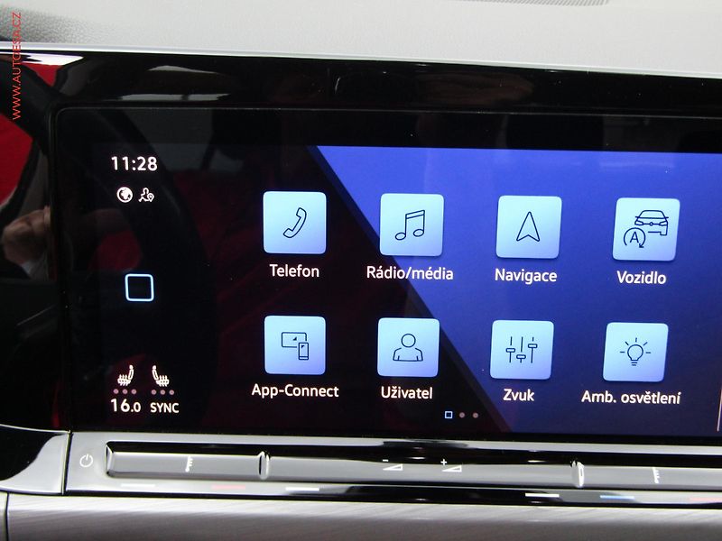 Volkswagen Golf (2020) 1.5 TSi, Style, LED, navi - fotka 19 z 22