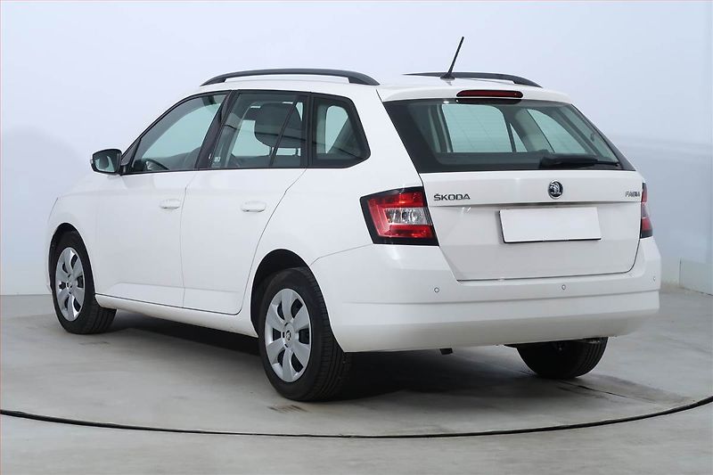 Škoda Fabia (2018) 1.4 TDI, Park. senzory - fotka 4 z 18