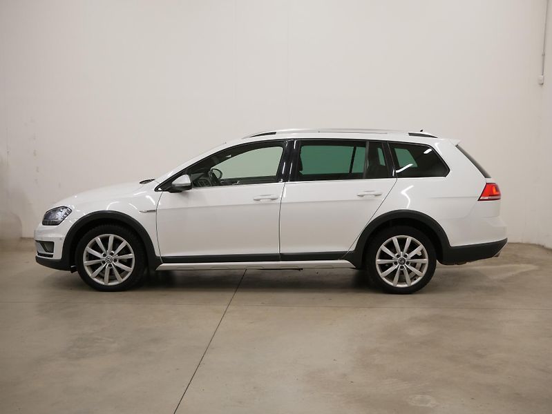 Volkswagen Golf - fotka 3 z 35