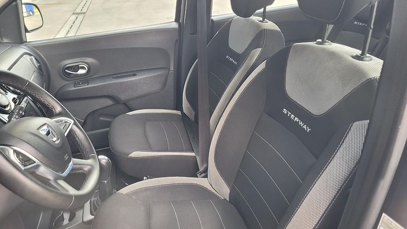 Dacia Lodgy STEPWAY 1,6i 75 KW 7 MÍST - fotka 18 z 26