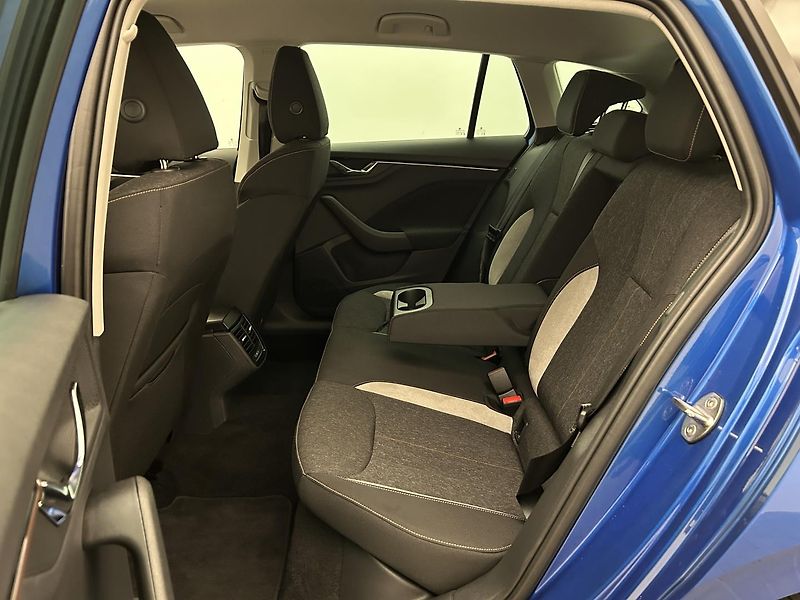 Škoda Scala 1.0 TSi Top selection - fotka 19 z 25