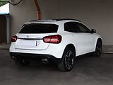 Mercedes-Benz GLA (2018) 220 4MATIC, 4X4, Automat - náhled 4