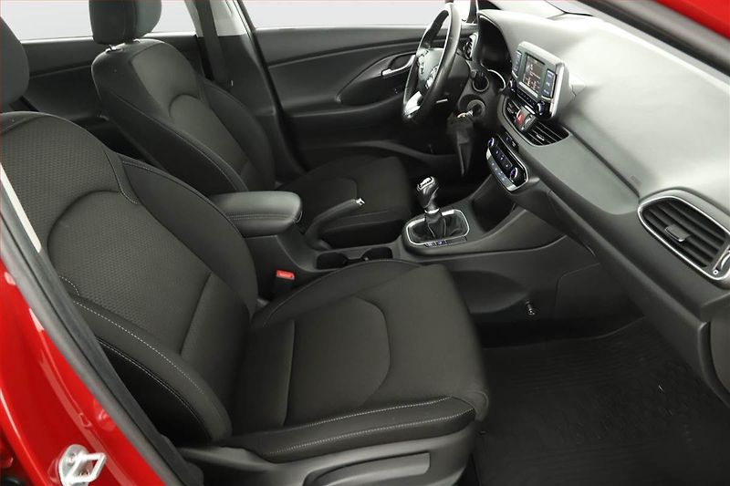 Hyundai i30 (2018) 1.4 T-GDI, ČR,1.maj - fotka 7 z 13