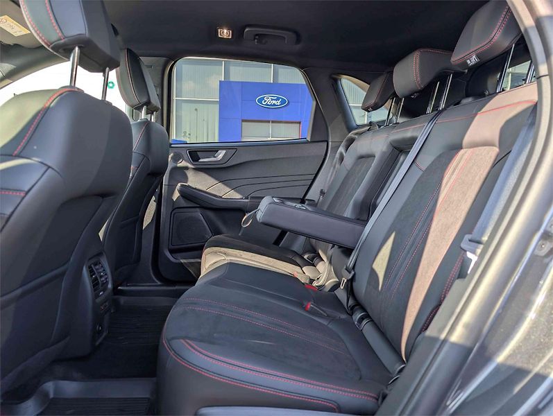 Ford Kuga ST-Line X, 5dveřová, 2.5 Durat - fotka 13 z 23