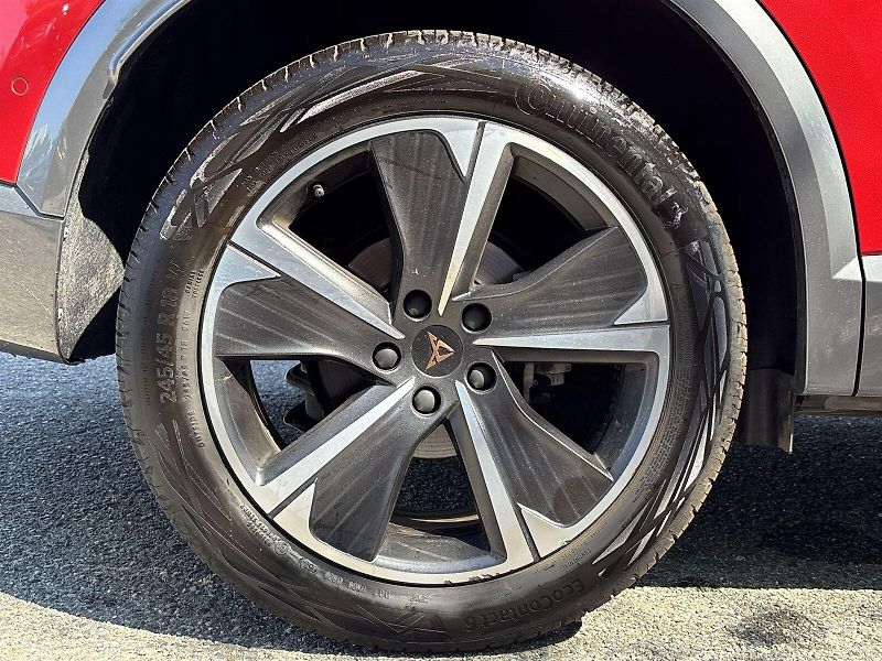 Cupra Formentor (2024) 1.5 TSI DSG - fotka 30 z 33