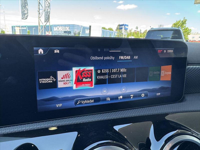Mercedes-Benz Třídy A 200d Progressive - fotka 9 z 26