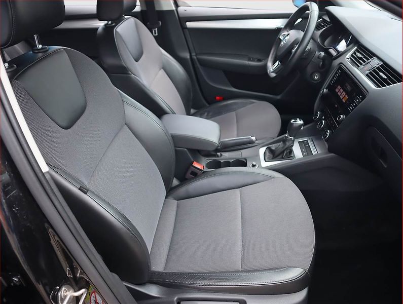 Škoda Octavia (2018) 2.0 TDI, Automat, Serv.kniha - fotka 9 z 20