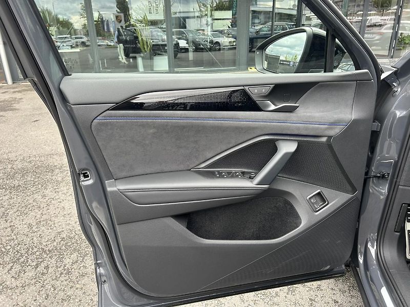 Volkswagen Tayron R-Line 1,5 TSI 150 kW eHybrid - fotka 13 z 28