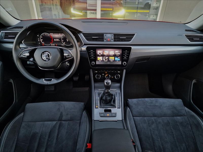 Škoda Superb 2.0 TDI 110kW Style,ČR,1.Maj. - fotka 24 z 50