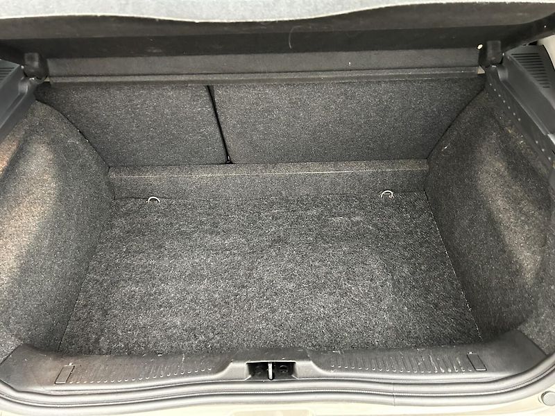 Renault Clio 1.1  . - fotka 26 z 26
