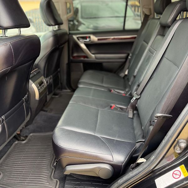 Lexus GX 460 (2016) - fotka 24 z 31