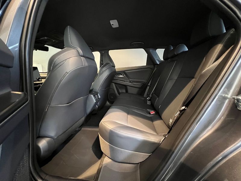 Subaru E-Outback 74.7 kWh AWD Limited - fotka 13 z 16