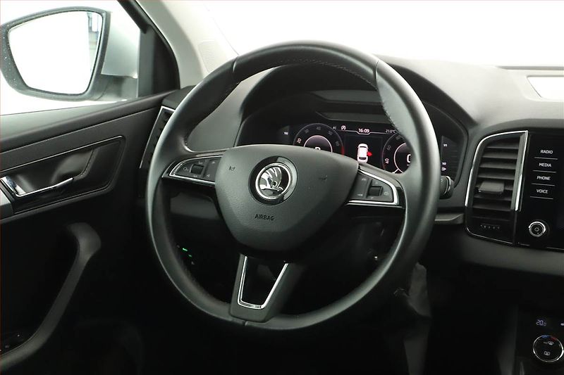 Škoda Karoq (2019) Ambition 1.0 TSI, Automat - fotka 13 z 18