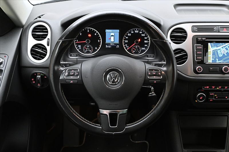 Volkswagen Tiguan 2,0 TDI 103kW 4x4 Manuál Záruk - fotka 18 z 31